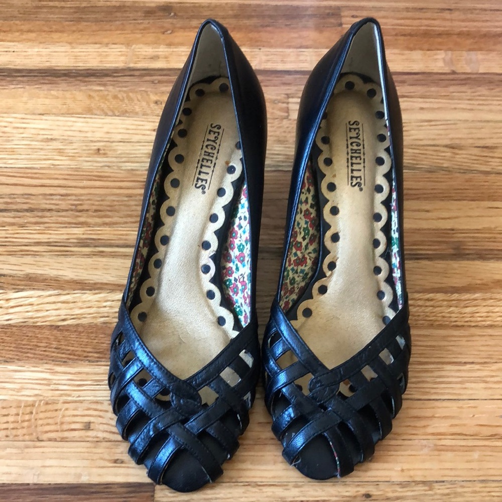 Seychelles, woven leather pumps